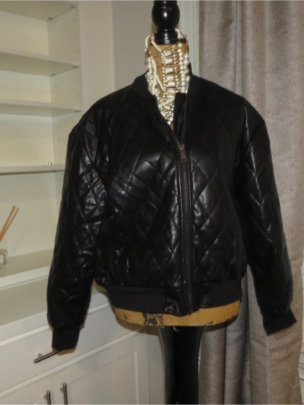 Women's Black Quilted Bomber Jacket - Classic Padded Style